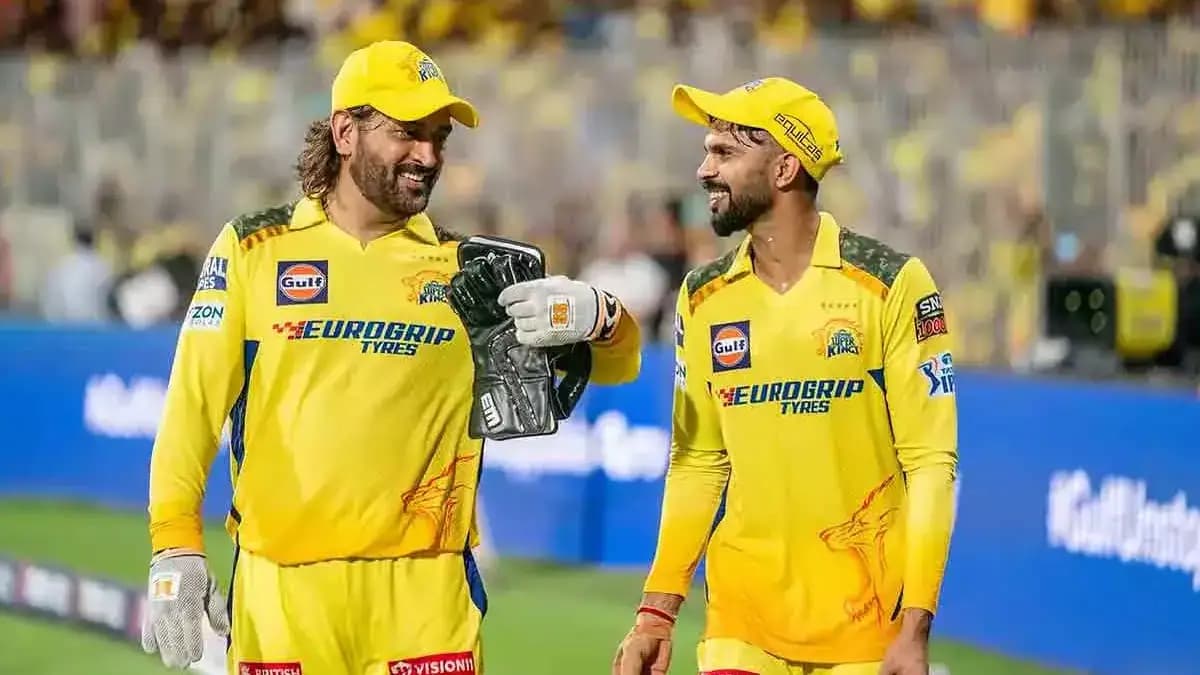 MS Dhoni - Ruturaj Gaikwad