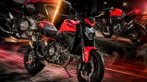 சூப்பர்பைக் ரசிகர்களே ரெடியா? 890cc பவர்ஃபுல் எஞ்சினுடன் வருகிறது 2026 டுகாட்டி மான்ஸ்டர்!