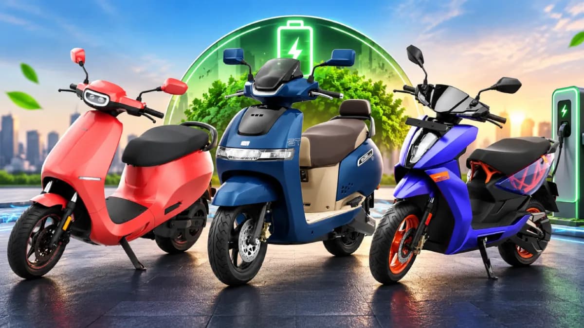 ரூ.1.22 லட்சம் முதல் 242 கி.மீ Range! 2026-ல் கலக்கும் Top 3 Electric Scooters!