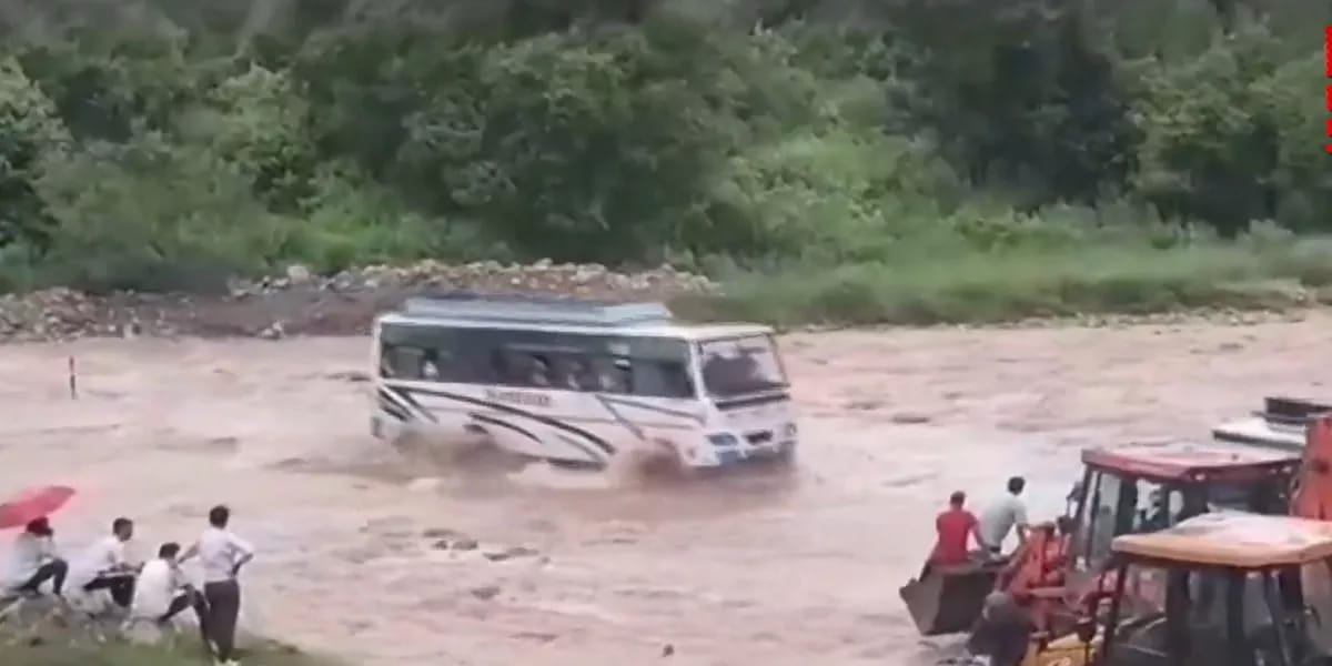 Bus accident in Canal