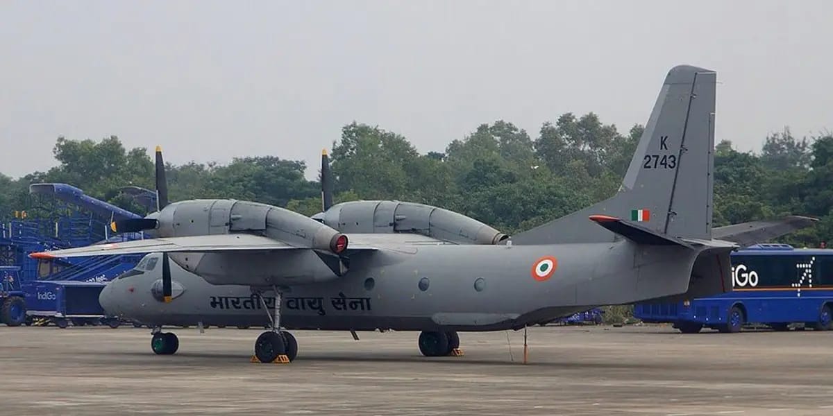 AN-32(K-2743)