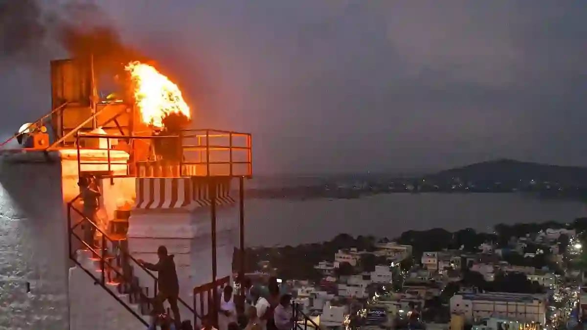 deepam issue