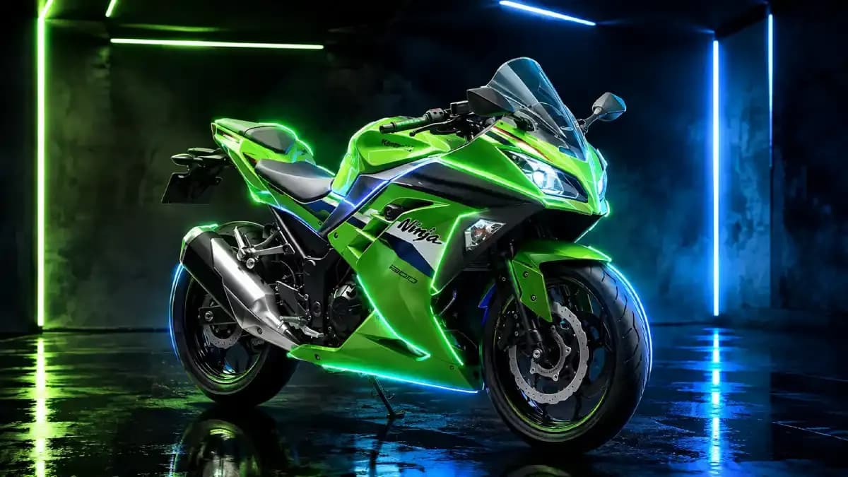 Kawasaki Ninja 300 விலை உயர்வு... ஆனா அப்டேட் இல்ல! அப்செட்டான ரசிகர்கள்!