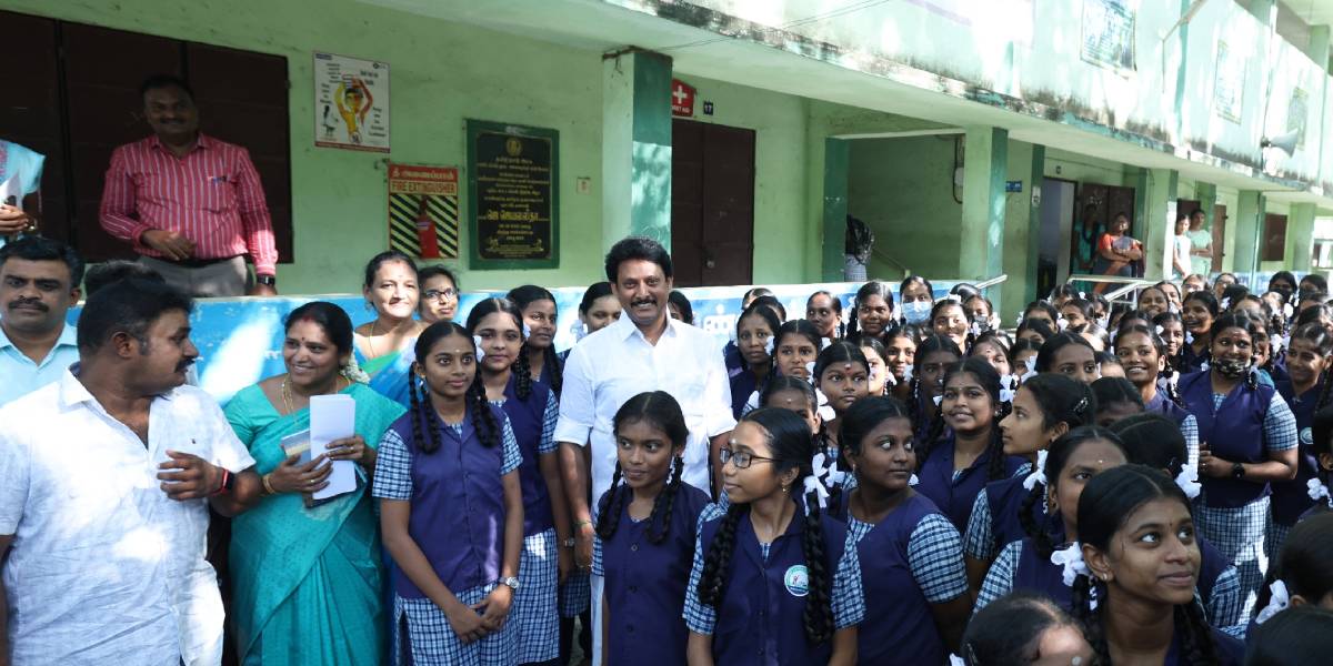 Anbil magesh minister