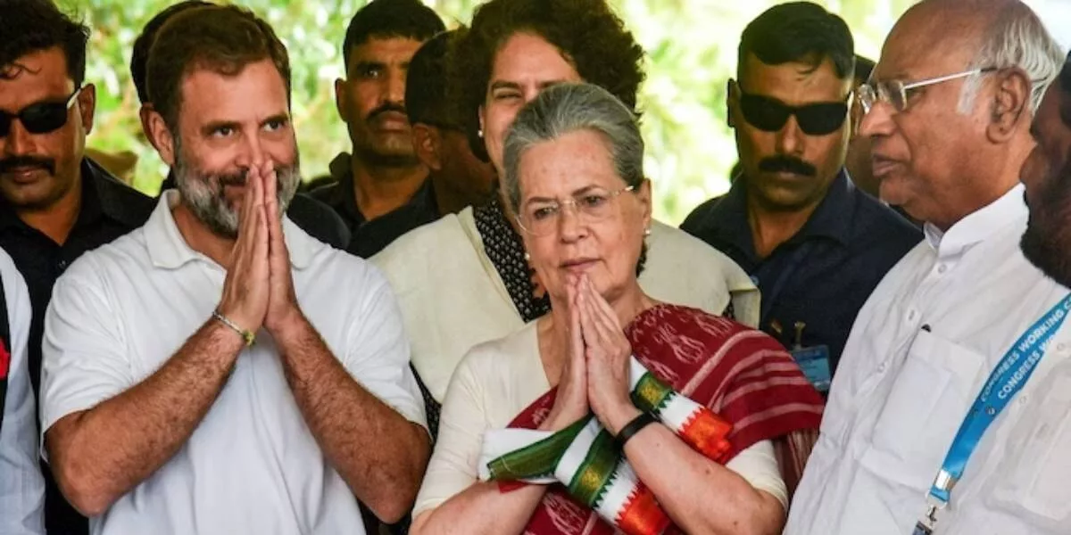 Congress Leaders Rahulgandhi, Sonia Gandhi , Mallikarjuna Kharge