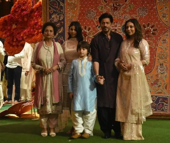 Shah Rukh Khan at ambani house