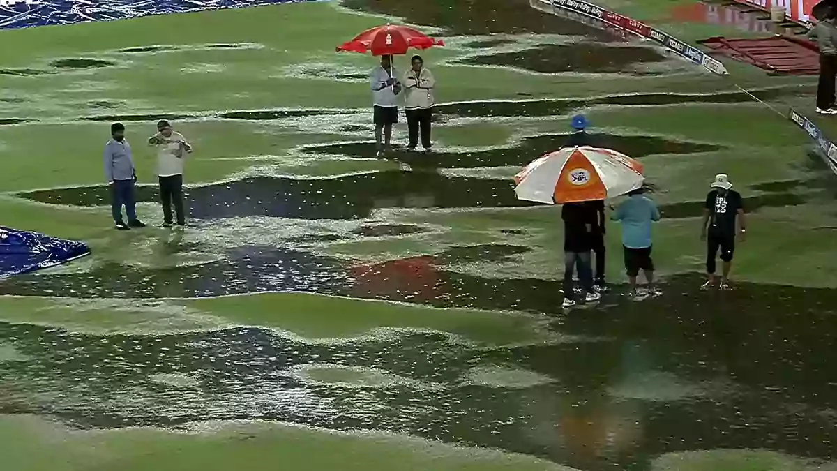 Hyderabad vs Delhi