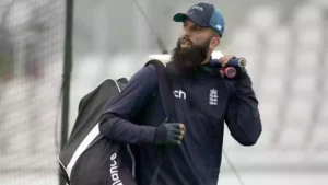 Moeen Ali calls time on England career