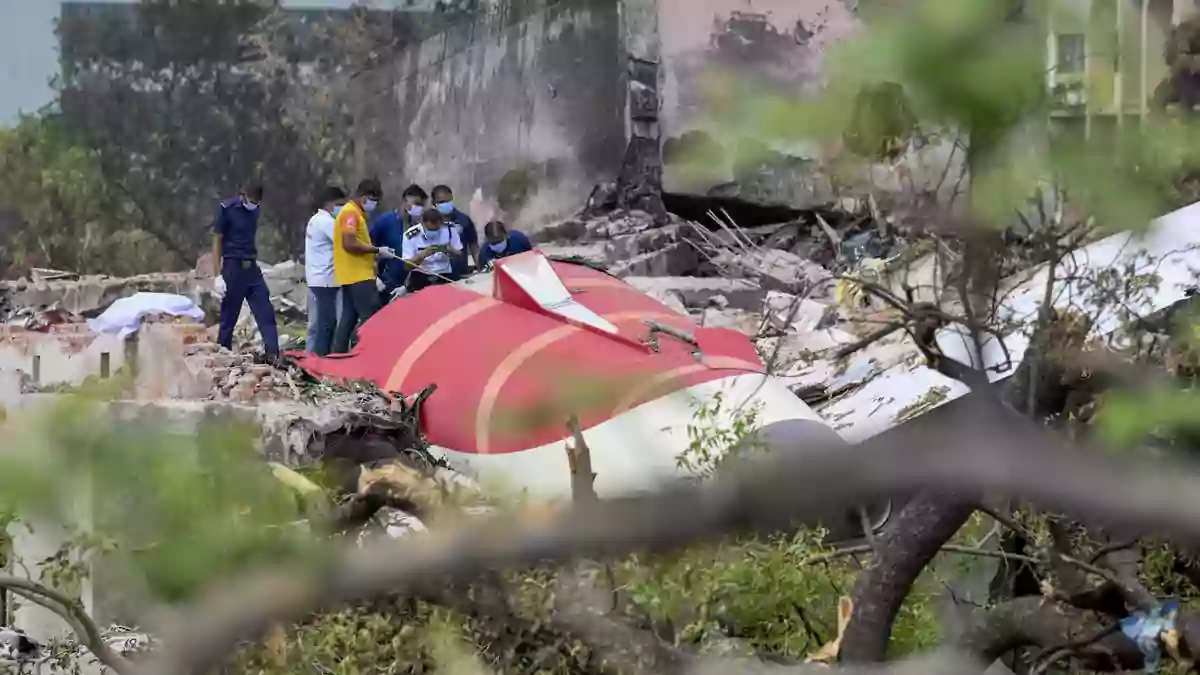 ahmedabad plane crash news