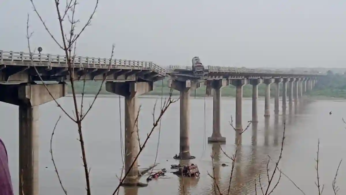 gambhira bridge accident